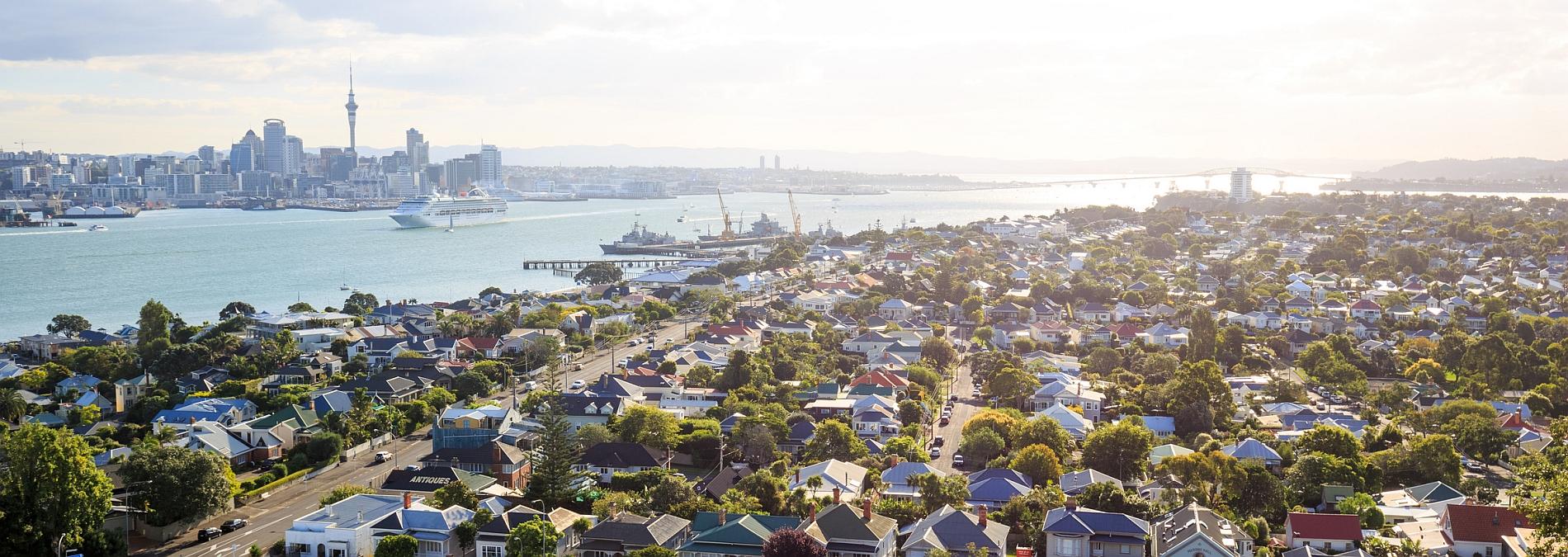 Auckland City viewed from Mt Eden